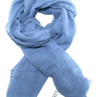 Skønt blåt tørklæde i fin kvalitet